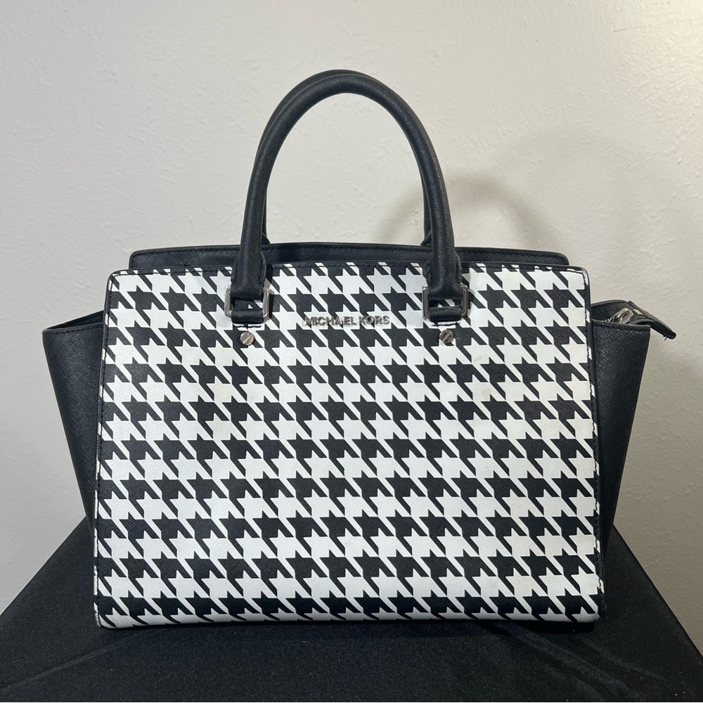 Michael Kors Houndstooth “Selma” Satchel